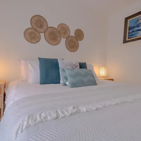 Coastal Chic Centro *