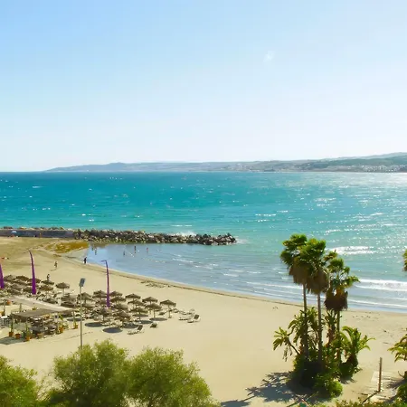 דירה Coastal Chic Centro אסטפונה