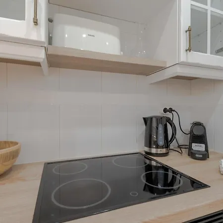 Coastal Chic Centro דירה אסטפונה